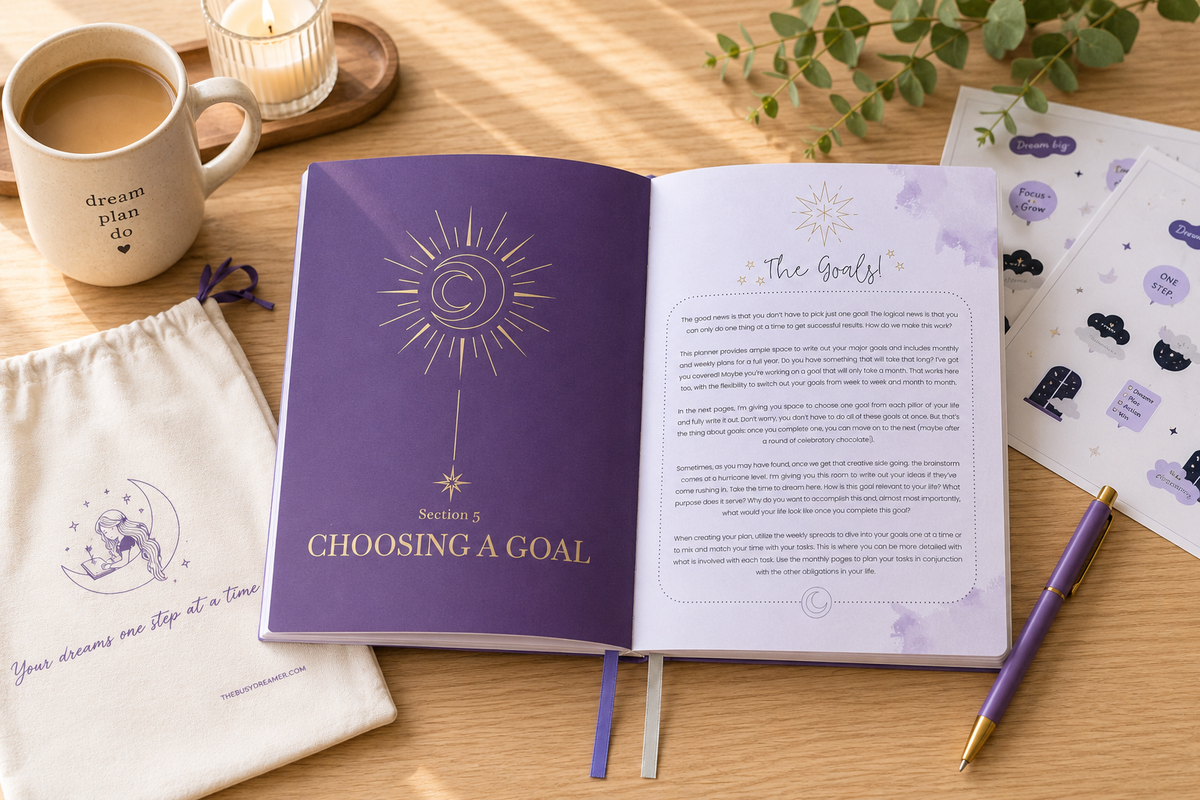 The Busy Dreamer Goal Planner (Hardbound)