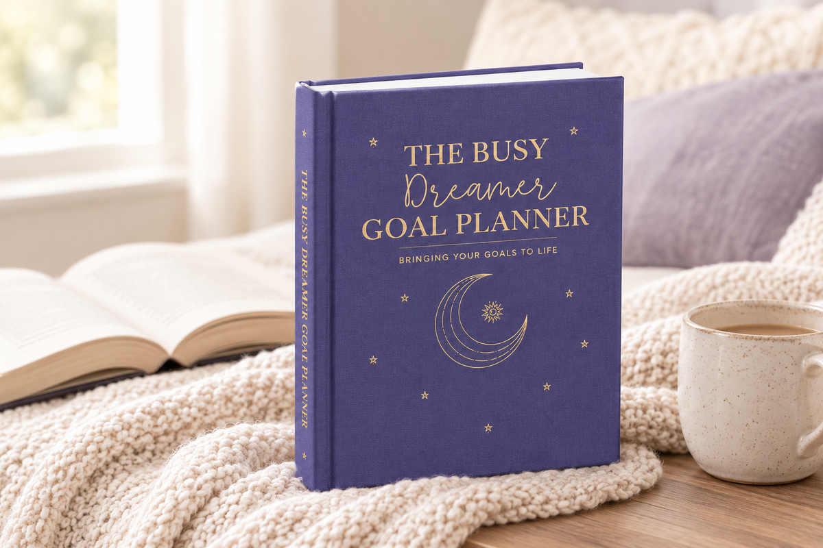 The Busy Dreamer Goal Planner (Hardbound)